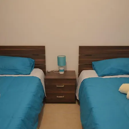 Alkaeos & מלון לרנקה