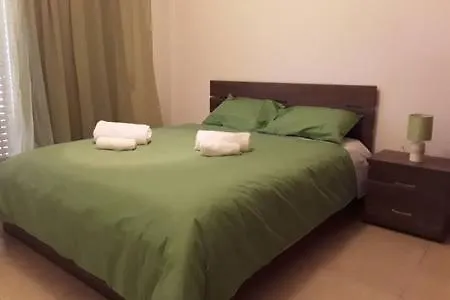 Alkaeos & מלון לרנקה