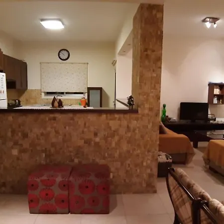 מלון Alkaeos & לרנקה