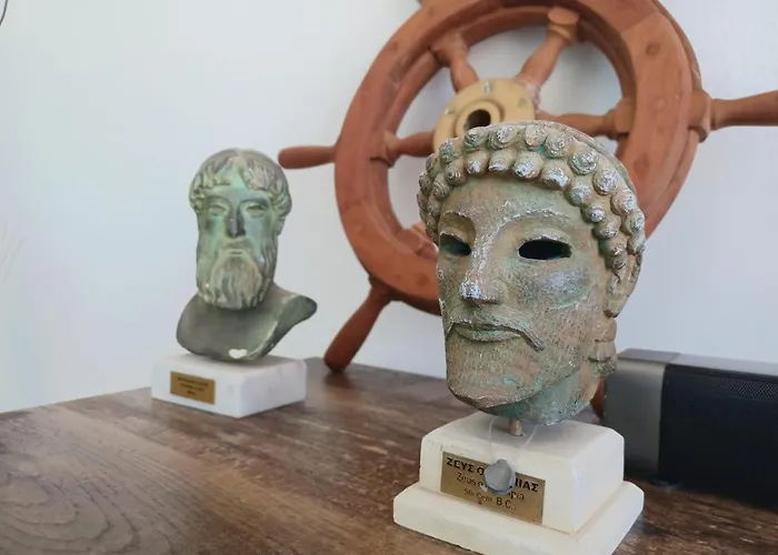 Готель Alkaeos & Ларнака