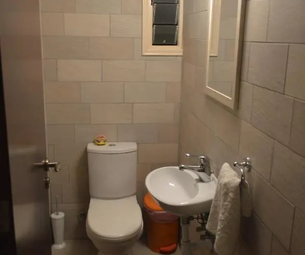 Alkaeos & * Ларнака