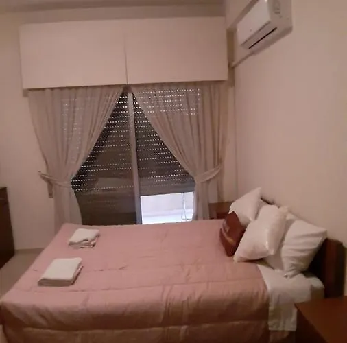 Alkaeos & Готель