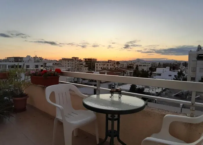 Alkaeos & Ларнака